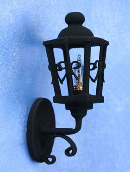 MH1026 Coach Lamp by Handley House