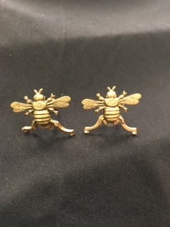 A30 SMALL ANTIQUE GOLD BEES