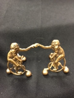 A9 SMALL ANTIQUE GOLD MONKEY