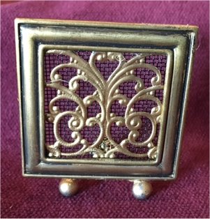 ANTIQUE GOLD SQUARE WITH SCROLL