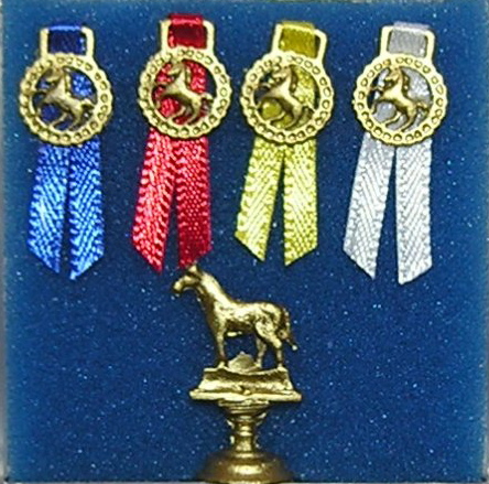 ISL5008 Horse Trophy Set by Island Crafts