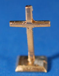 ISL2807 Cross on Stand by Island Crafts