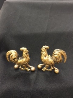 A16 MEDIUM ANTIQUE GOLD ROOSTER